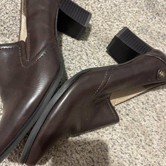 LIFE STRIDE CHOCOLATE LEATHER HEELS SZ 8M - Picture 3 of 7